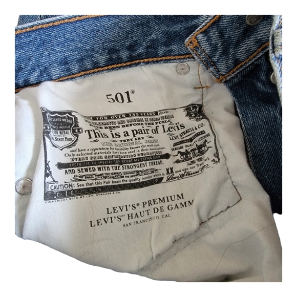 NWOT Levi's 501 Straight Leg High-rise Blue Jeans Size 26 100% Cotton - Picture 2 of 6